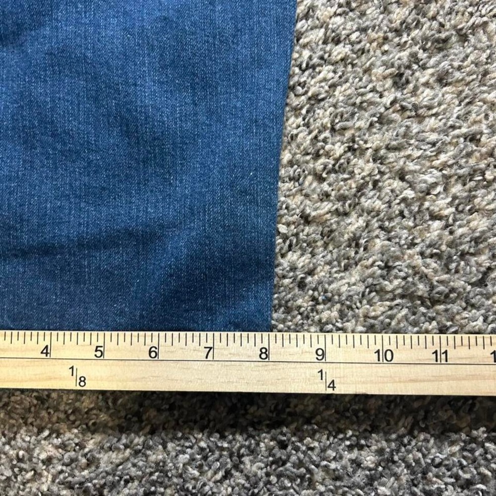 Levi 505 Straight Fit Med Wash Men's Jeans Whiskered Size 38x32 - Picture 6 of 6